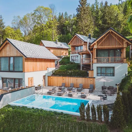 Hideaway Montestyria & 4*