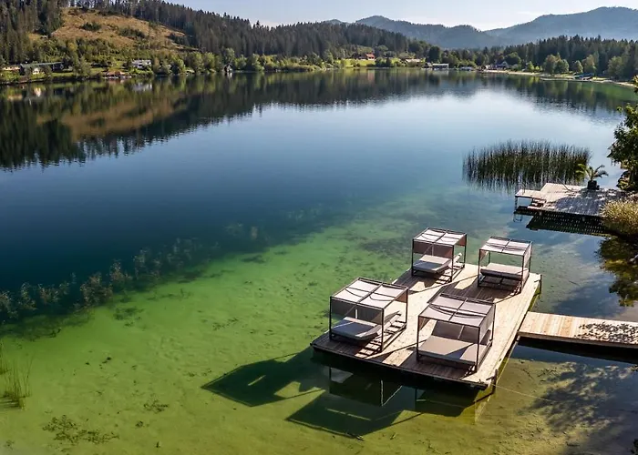 Hideaway Montestyria & فندق ماريازيل