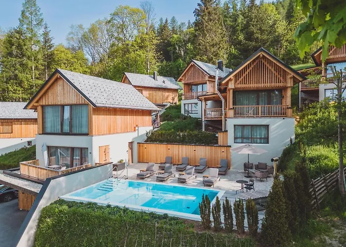 Hideaway Montestyria & 4*