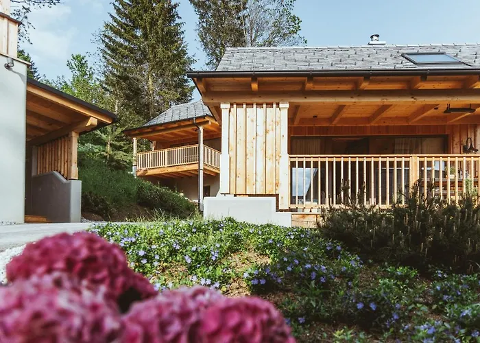 Hideaway Montestyria & 4*