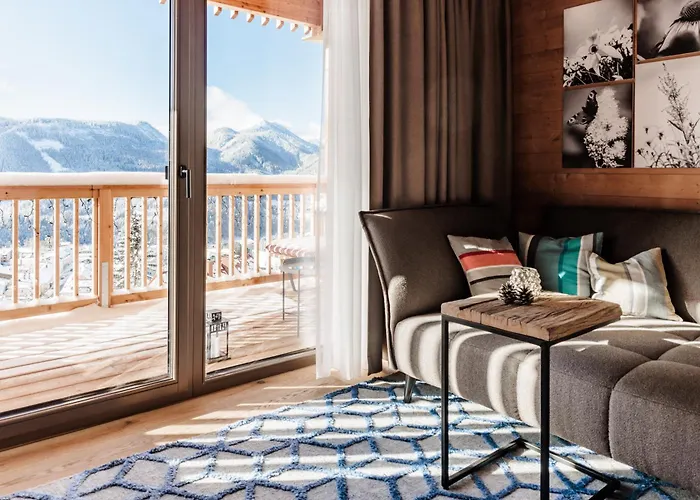 Hotel Montestyria Chalets&suiten 4*