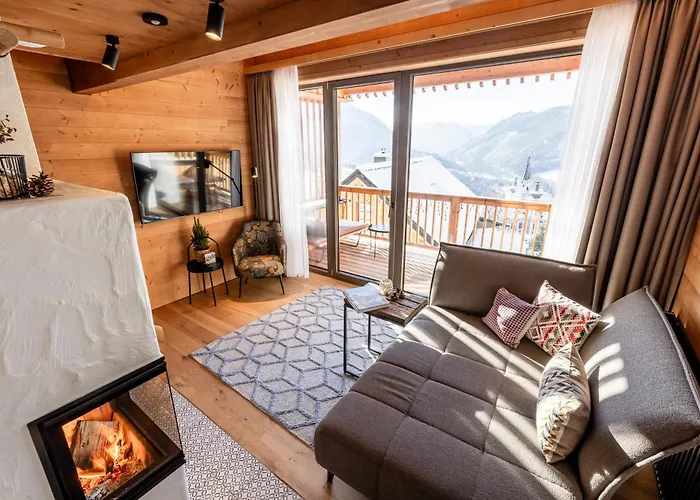 Hideaway Montestyria & فندق 4*